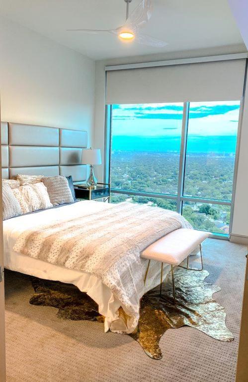 Medcenter Vacation Glasspad Skyline Views, 1 Free Prking Spot, Sleeps 4, Ask For Rental Car Option Houston Dış mekan fotoğraf