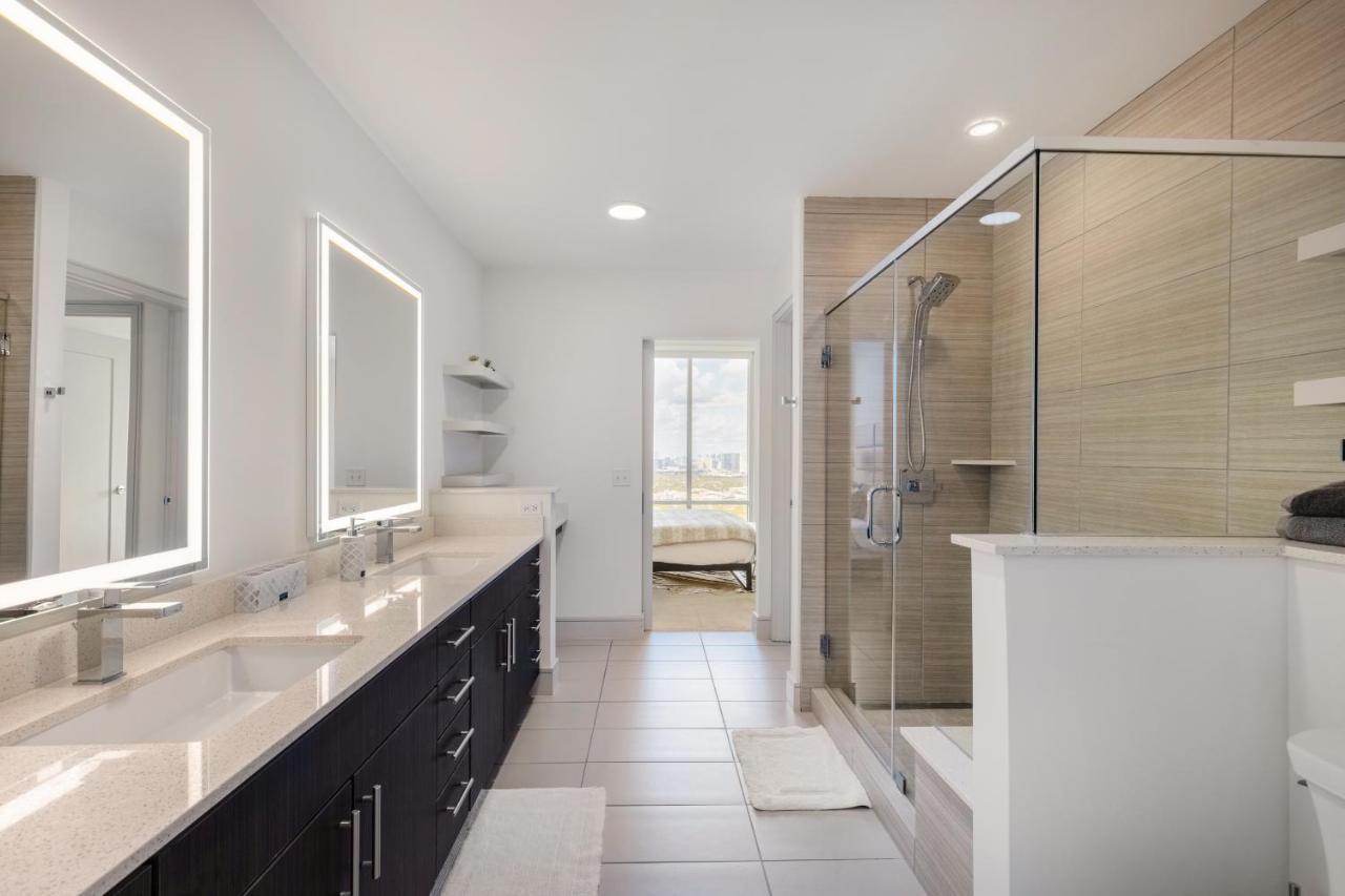 Medcenter Vacation Glasspad Skyline Views, 1 Free Prking Spot, Sleeps 4, Ask For Rental Car Option Houston Dış mekan fotoğraf